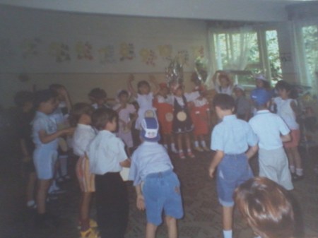 1998 Serbare la Gradinita de pe Straduintei